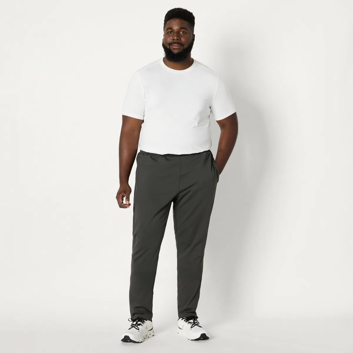 Amazon Essentials Pantalon de Jogging Extensible et Performant Homme