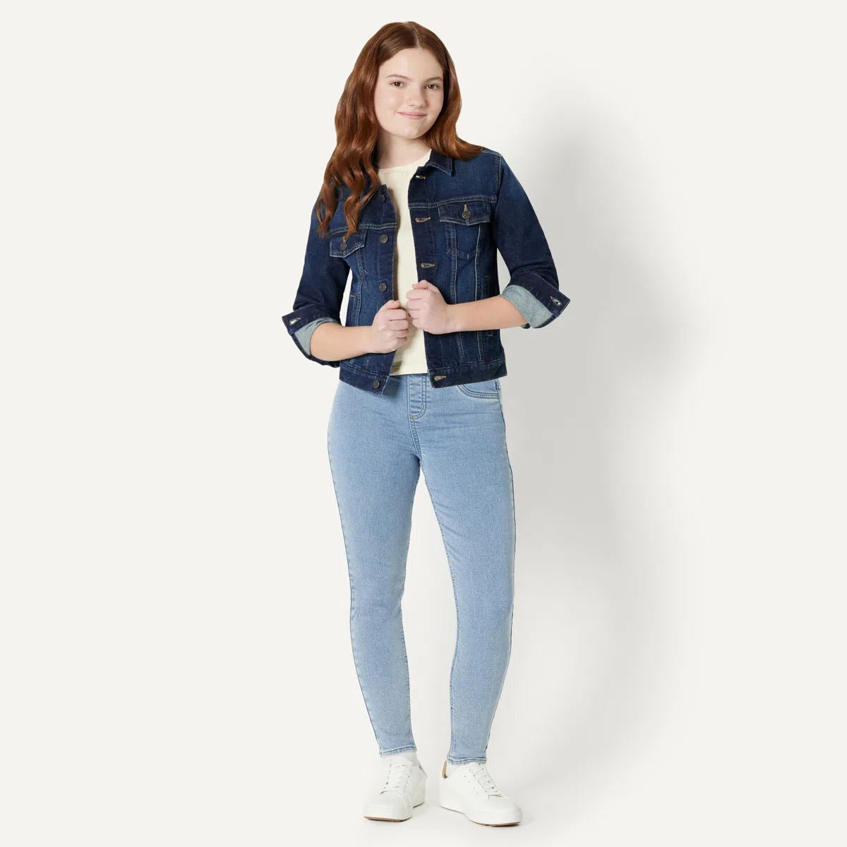 Amazon Essentials Veste Camionneur en Denim Moyennement Extensible pour Garçons et Filles, Coupe Standard Mixte Enfant