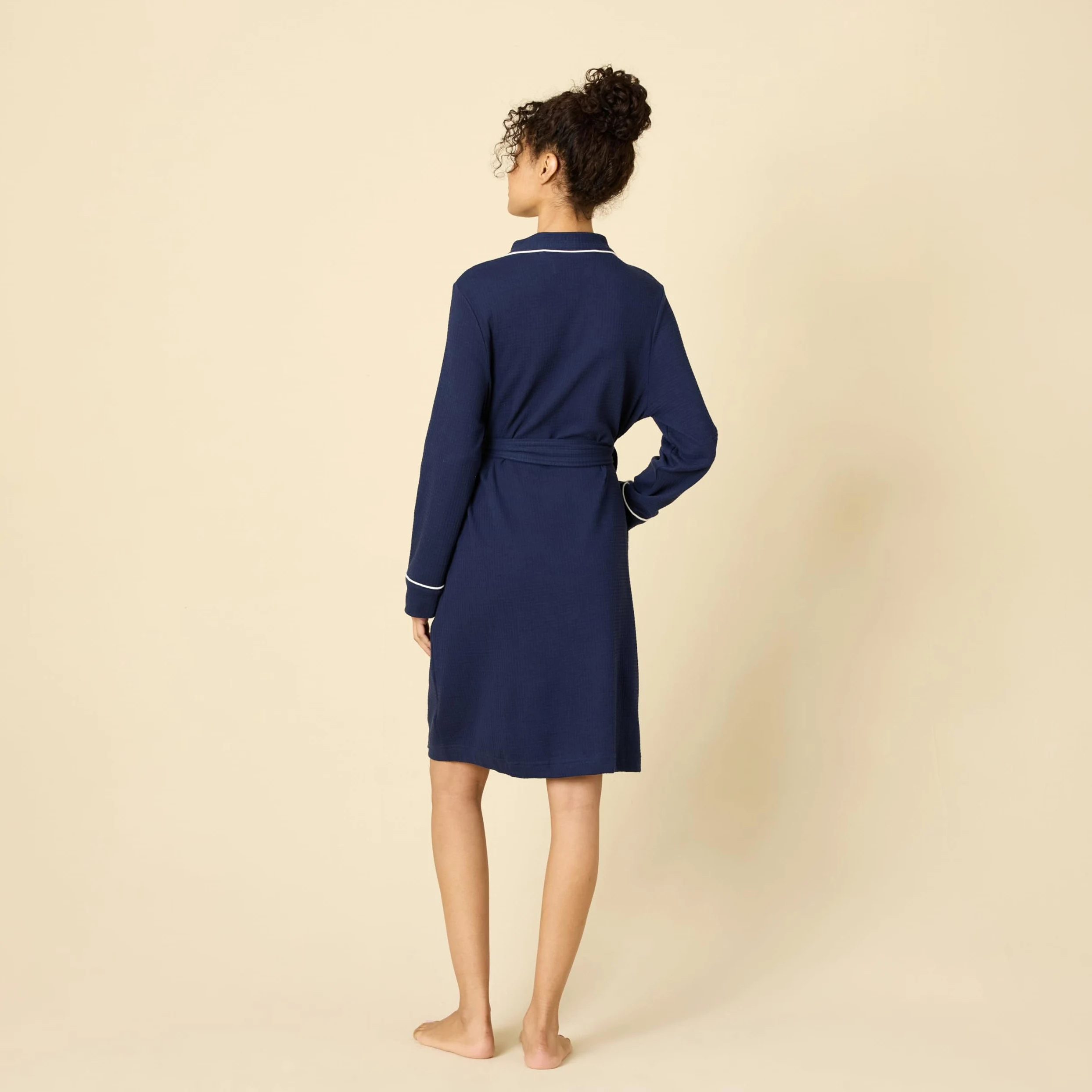 Amazon Essentials Robe de Chambre Mi-longue Gaufrée et Légère (Disponible en Grande Taille) Femme