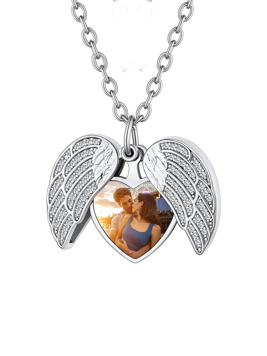 Custom4U Collier Personnalisé Photo Acier Inoxydable,Médaillon Aile d'ange Pendentif Porte Photo Gravé avec Chaîne 50+5 cm(Boîte Cadeau)