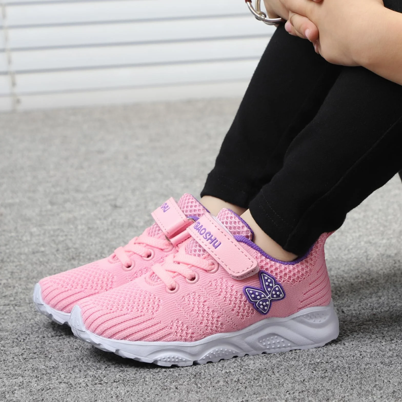 Basket Filles Garçons Chaussures de Course Sport Running Athlétiques Shoes Tennis Gym Enfant Fitness Running Sneakers 21-37 EU