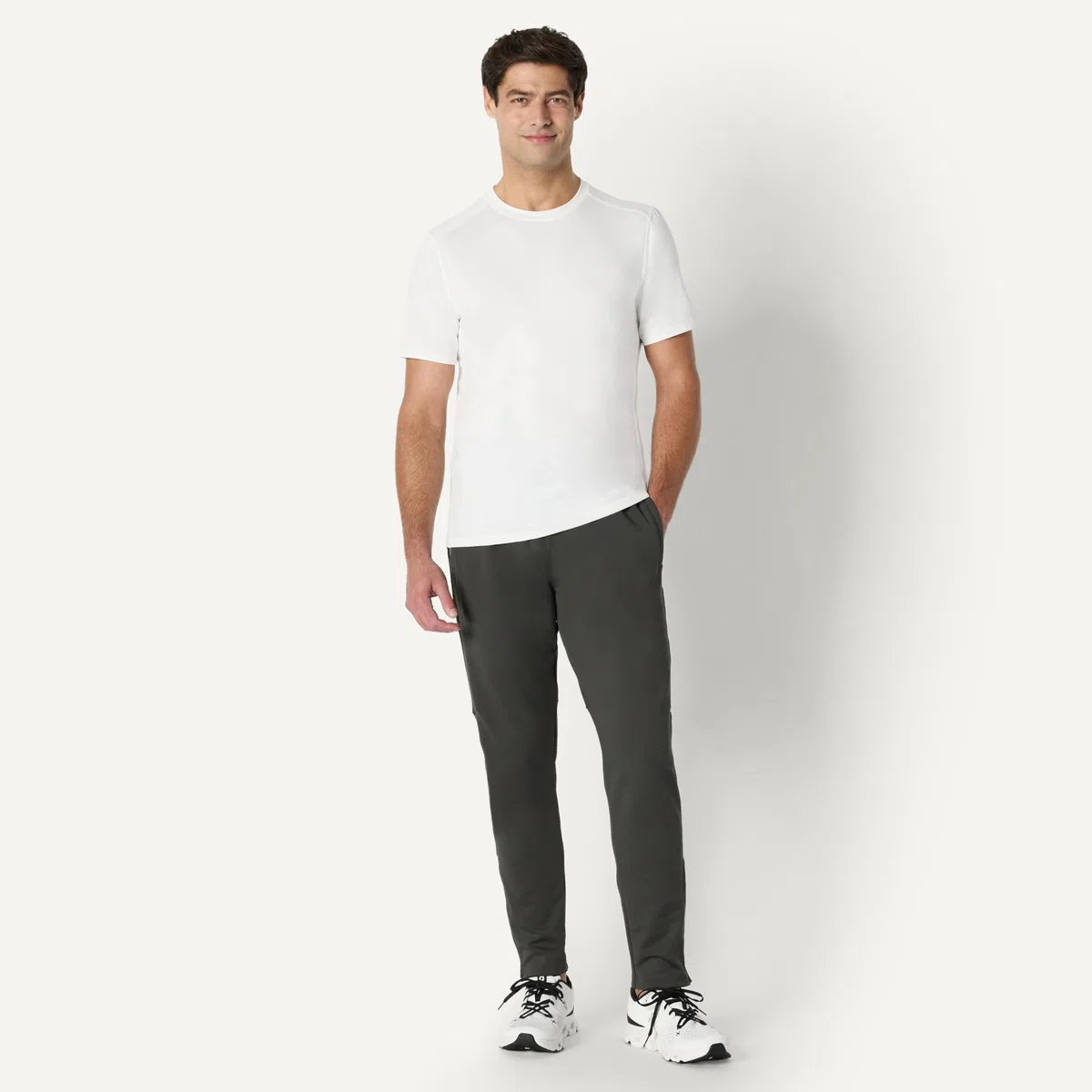 Amazon Essentials Pantalon de Jogging Extensible et Performant Homme