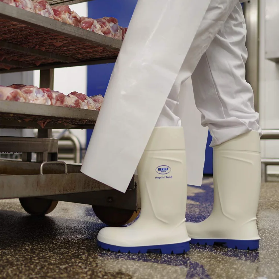 Bekina Bottes de sécurité avec Embout de sécurité pour l'industrie Alimentaire, Facile à désinfecter, y Compris la Semelle intérieure pour Les Pieds Chauds et secs, Confort, Blanc, EU 41