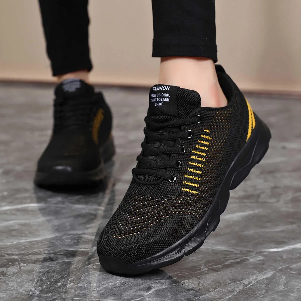 Chaussure De Securite,Baskets tissées Volantes Respirantes en à la Mode pour Hommes et Femmes Chaussures décontractées Respirantes de Couleur Assortie