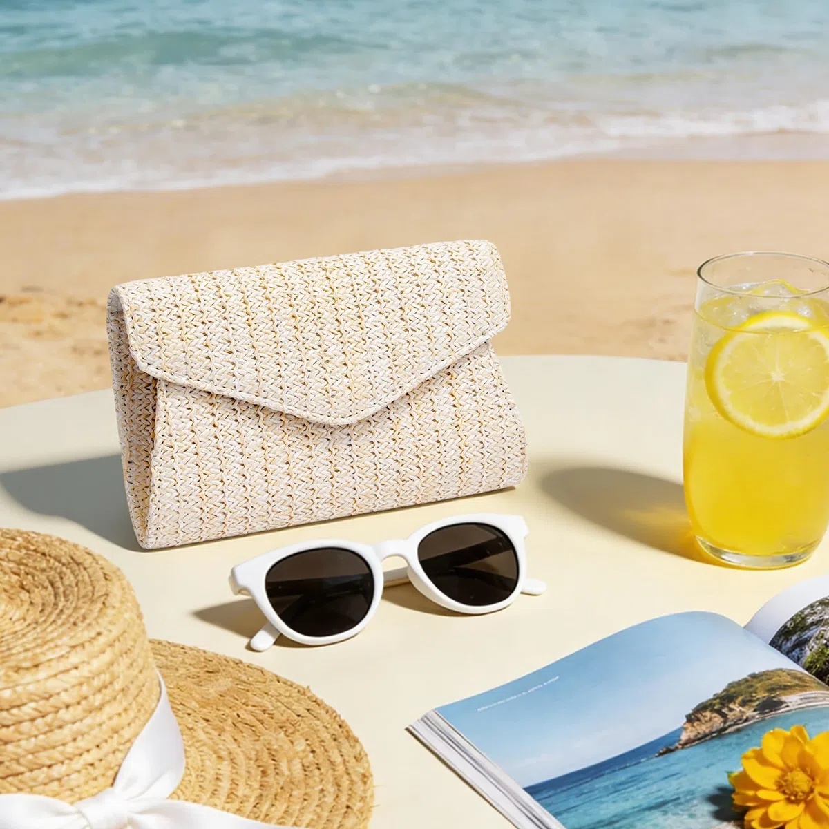 Pochettes et Clutches Femme en Paille, Enveloppe Sac Paille de Plage à Bohèmes Tissé, Petit Pochette Mariage Femme avce Chaîne, Élégante Sac à Main Bandoulière Ete pour Ceremonie Vacances Prom