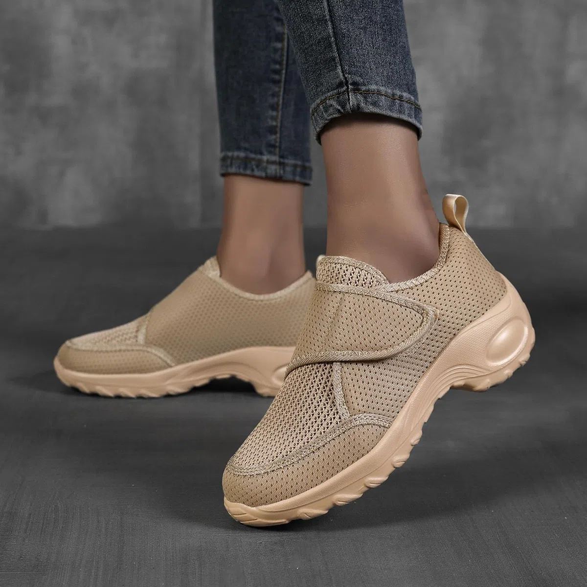 Chaussures orthopédiques pour femme - Coupe large - En maille - Antidérapantes - Confortables et respirantes - Soutien de la voûte plantaire - Légères et décontractées