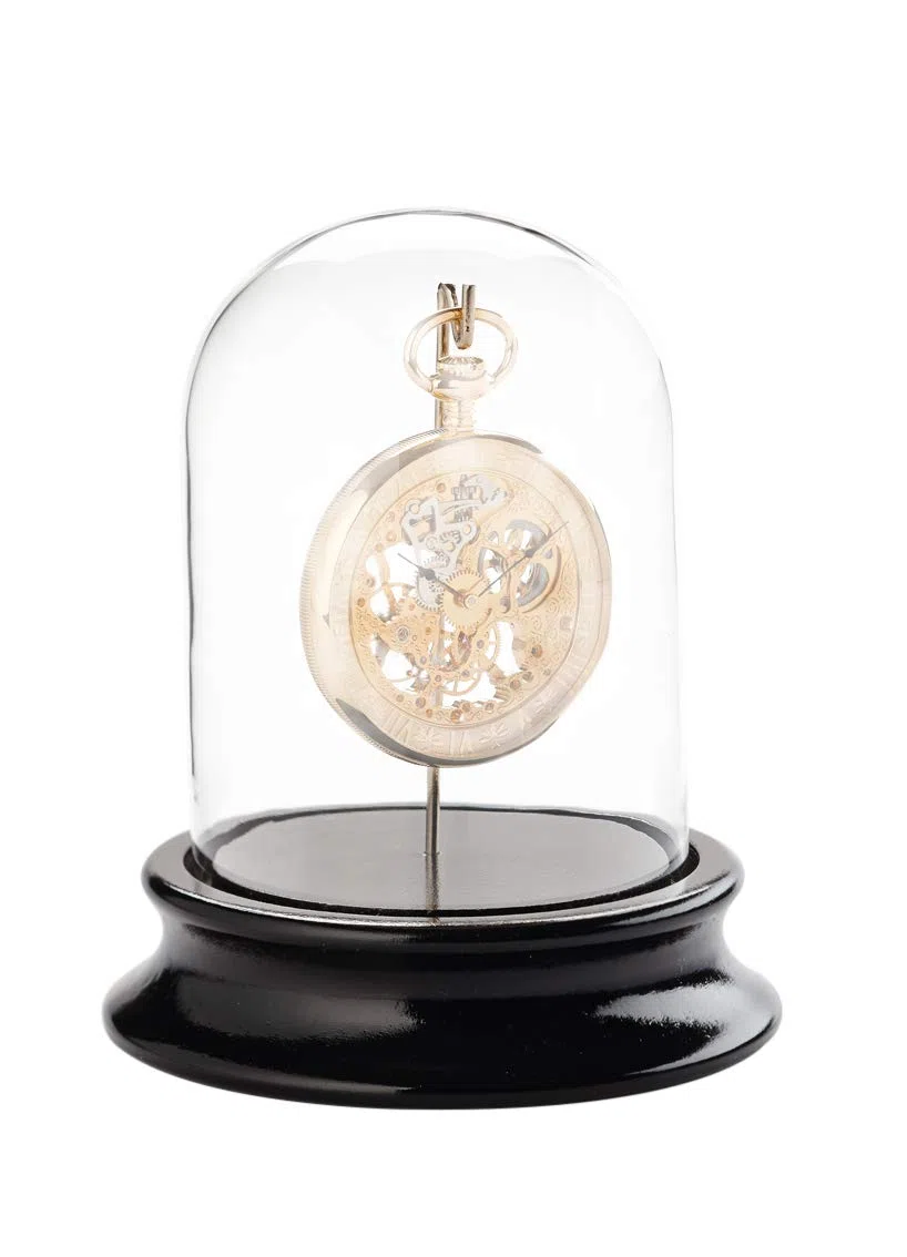 Dôme en verre avec crochet - Pour protéger les montres de poche de la poussière - Base en bois avec finition laquée noire - Diamètre intérieur 68 mm - Montre de poche non incluse