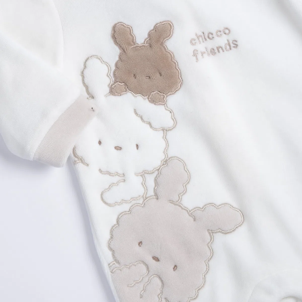 Chicco, Grenouillère Bébé Fille en Chenille Chaude et Douce, avec Ouverture Pratique à l'Entrejambe, Idéale pour l'Hiver, Vêtements Bébé 0-24 Mois, Designed in Italy