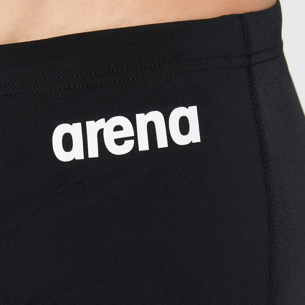 arena Solid Squared Short Short de Bain Court Solid pour Hommes, Maillot de Bain en Tissu MaxLife à Séchage Rapide avec Résistance Maximale au Chlore et Protection UV50 Homme