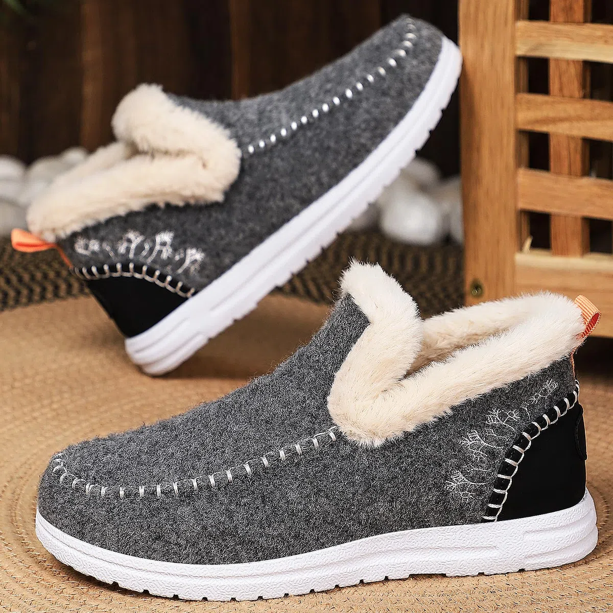 2025 New Women's Winter Plush Lined Flat Shoes Comfy Orthopedic Arch Support Outdoor Walking Shoes Classic Non-Slip Ankle Snow Boots