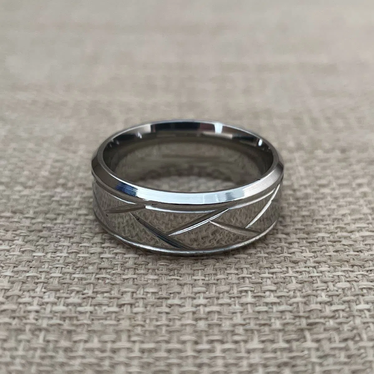 ZENSE - Bague homme argentée brillante avec rainures ZR0176