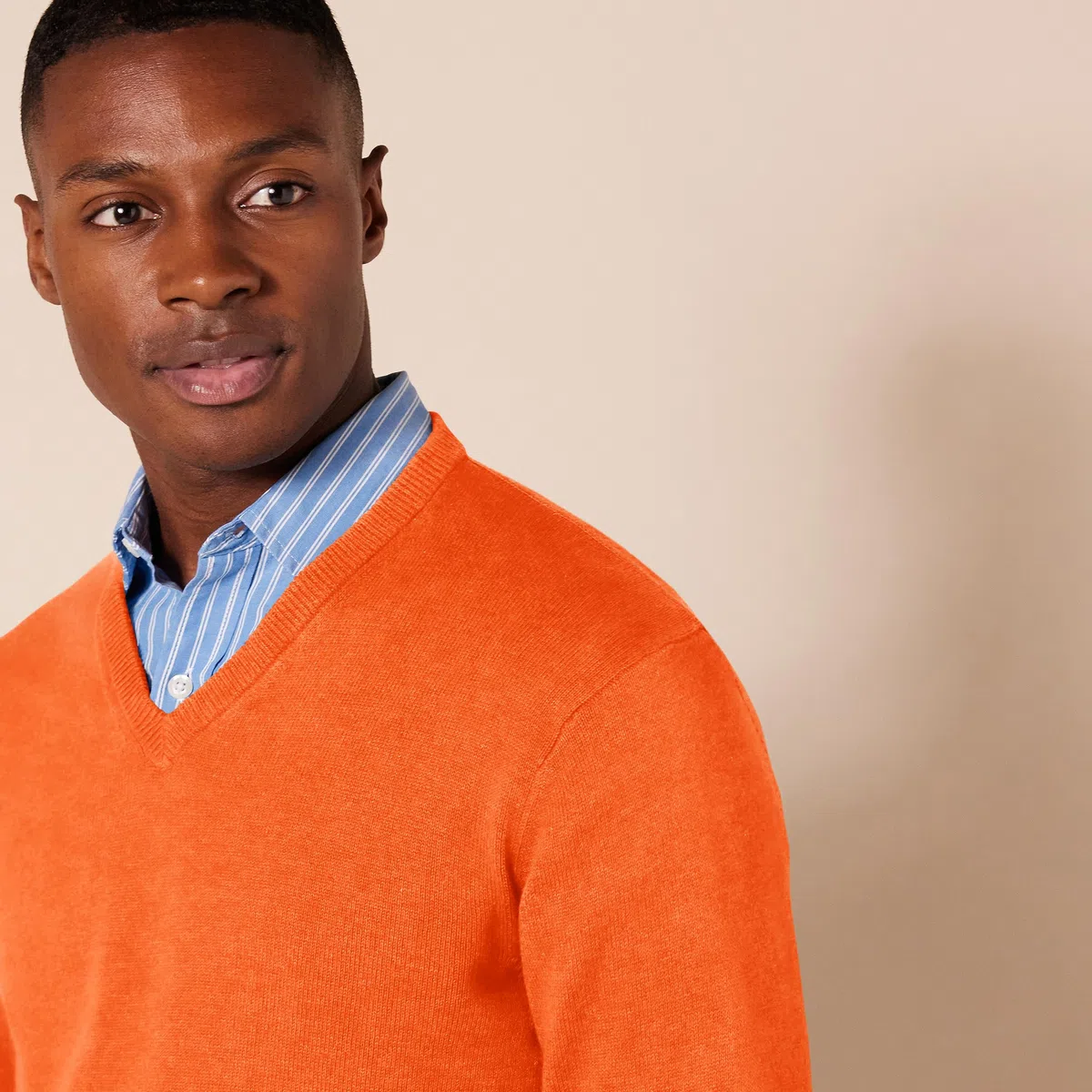 Amazon Essentials Homme Pull à Col en V (Disponible en Grandes Tailles et Grandes Longueurs)