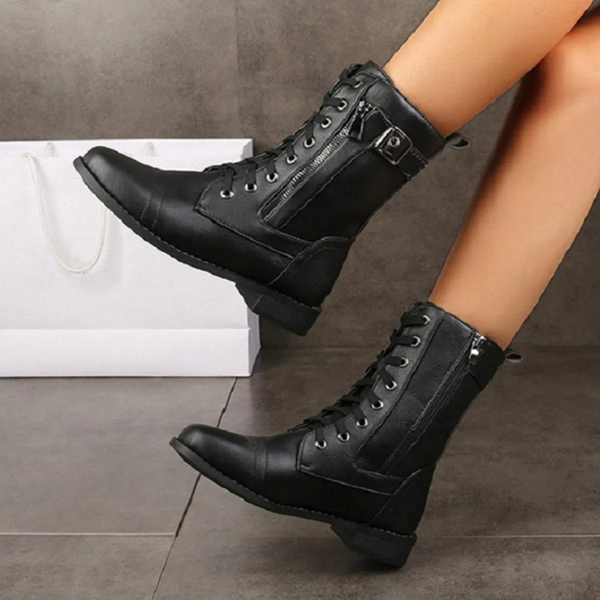 Bottes pour femme - Bottines plates à lacets avec fermeture éclair latérale - Grandes tailles - Bottes en cuir - Couleur unie - Bottes mi-hautes antidérapantes pour l'automne et l'hiver