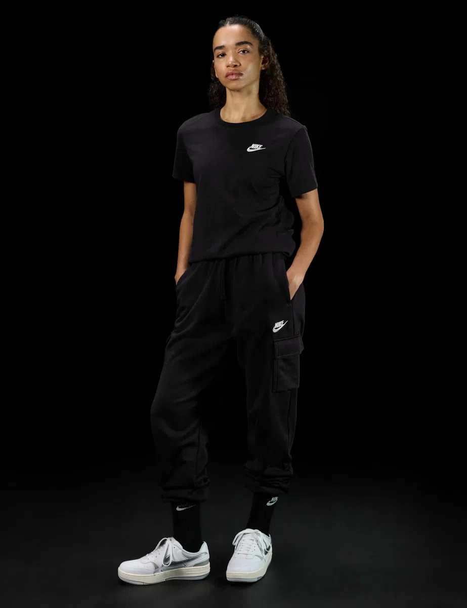 Nike Sportswear Club Short Sleeve T-Shirts ET T-Shirts Femme (Lot de 1)