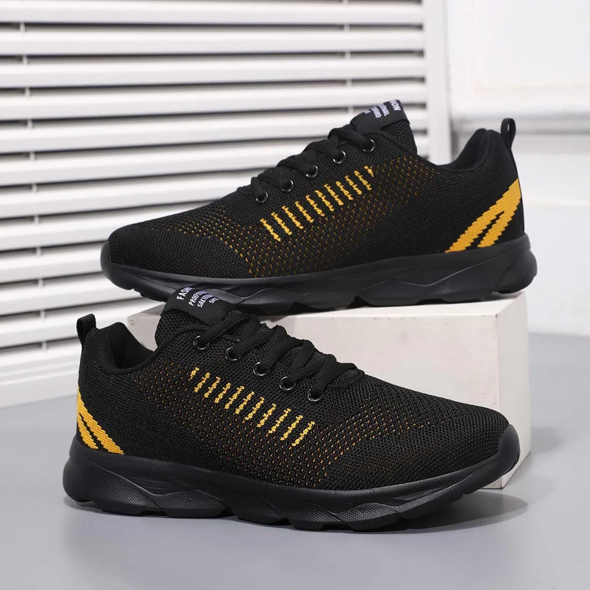 Chaussure De Securite,Baskets tissées Volantes Respirantes en à la Mode pour Hommes et Femmes Chaussures décontractées Respirantes de Couleur Assortie