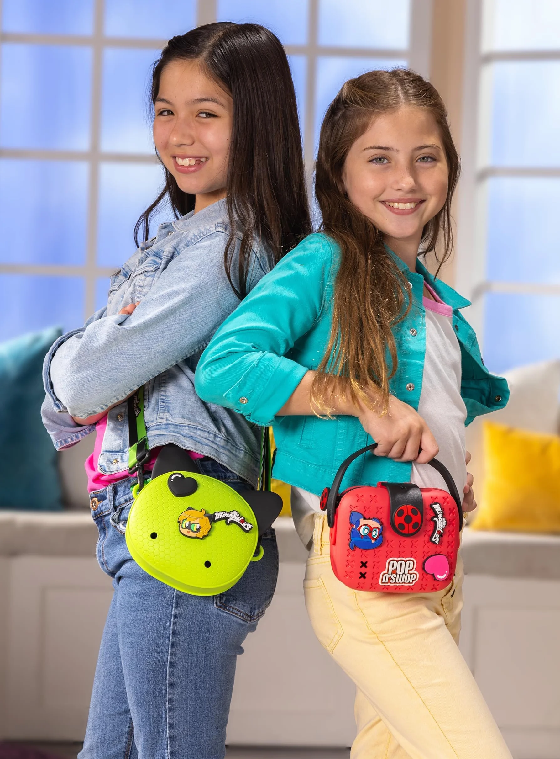 Miraculous Ladybug - Pop n' Swop - Sac à Main pour Enfants, avec 4 Badges à Clipser, Anse et Fermeture éclair, Sac léger, Durable et imperméable