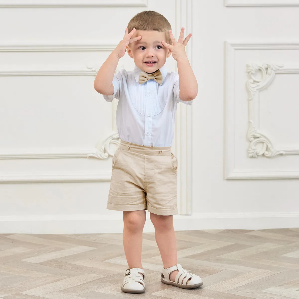 Volunboy Short à Bretelles pour Bébé Garçon, Short D'été Lin avec Bretelles et Nœud Papillon, 3 Pièces