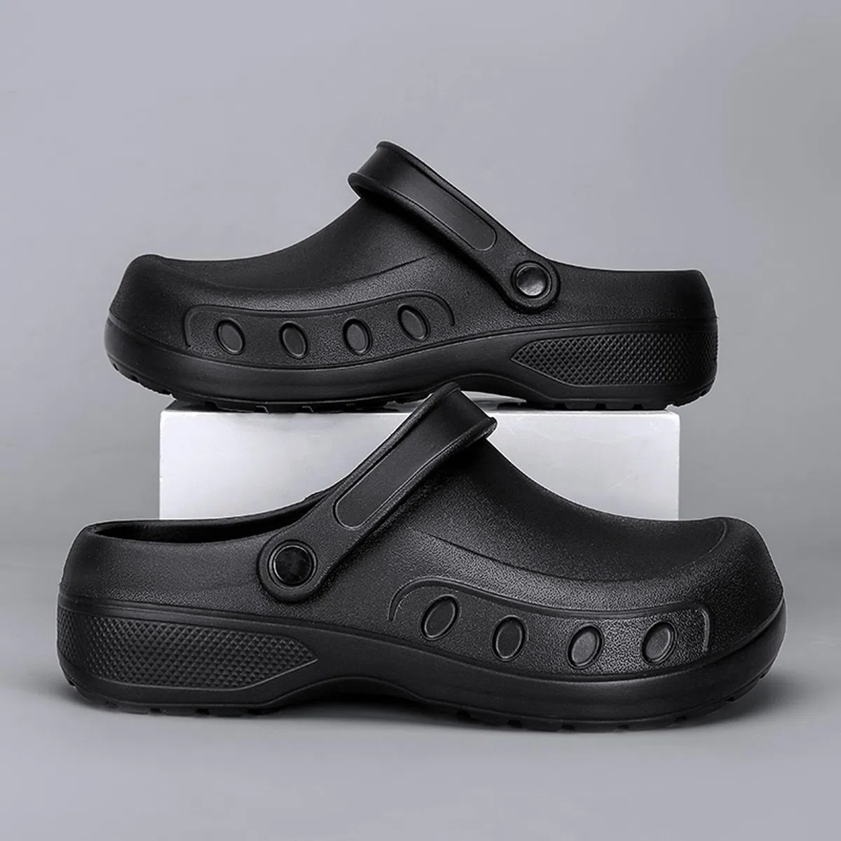 CERYTHRINA Chaussures de Cuisine pour Hommes et Femmes Chaussures de Soins Infirmiers Imperméables et Antidérapantes Sabots de Jardinage Légers et Amortisseurs
